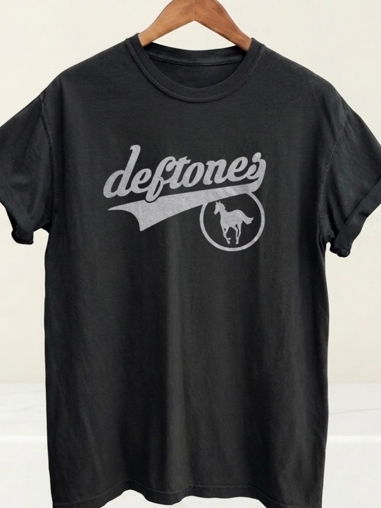 Gildan Other - Deftones Horse Short Sleeve Graphic Band Tee - Black